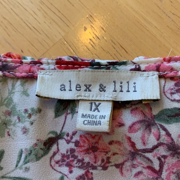 Alex & Lili Floral Print V-Neck Blouse with Ruffle Detail - Picture 6 of 8